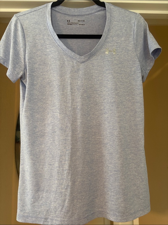 Under Armour Tops - Under Armour Women's Heather Light Blue V-Neck Short Sleeve Tee